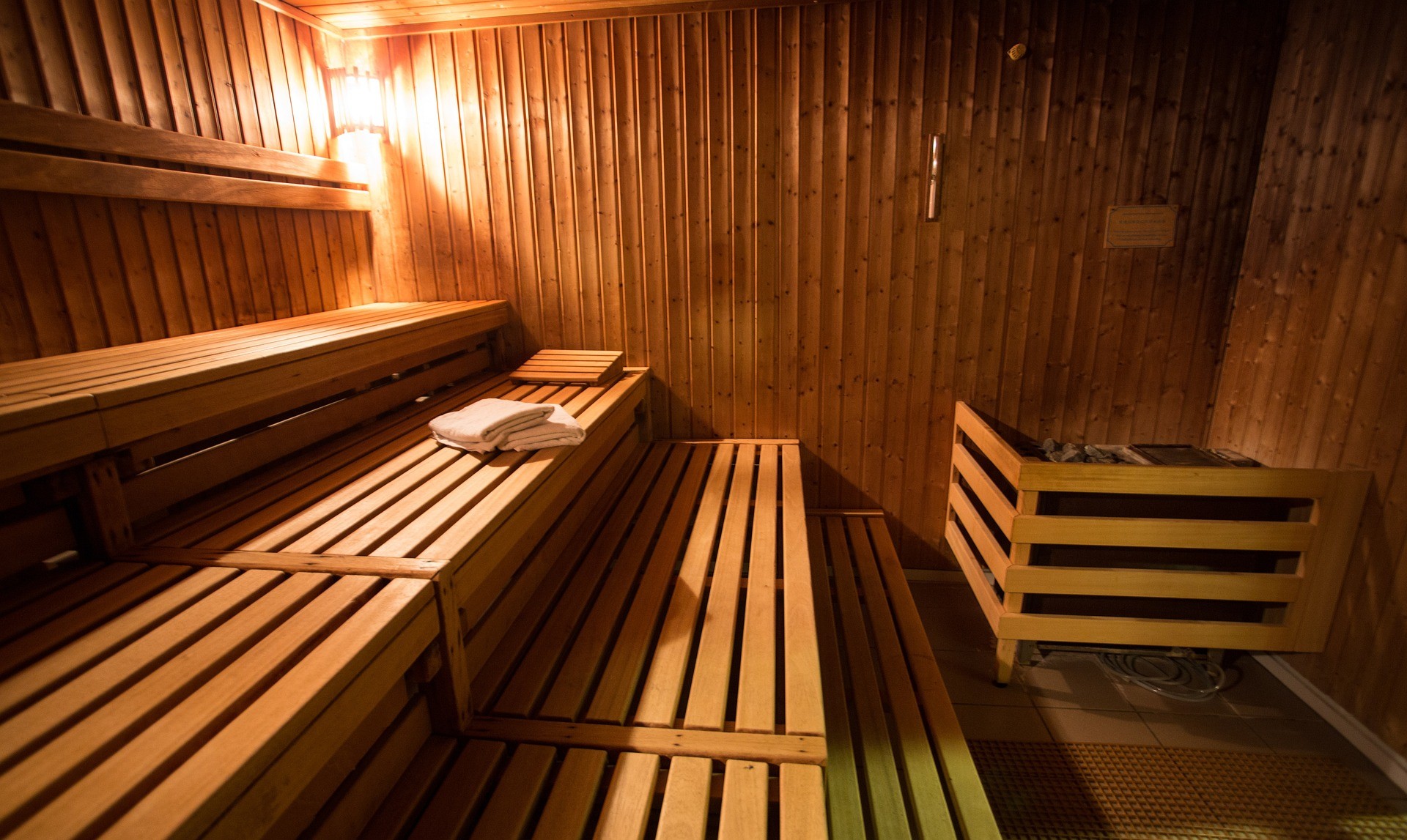 Wie gesund ist ein Besuch in der Sauna? Ratundwissen.de